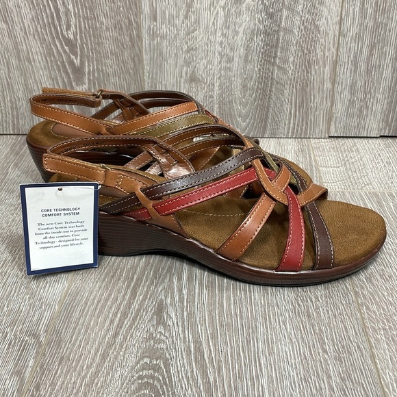 NWT Croft & Barrow Multicolored Strappy Leather Wedge Kaylie Comfort Sandals 9 M - Picture 2 of 16